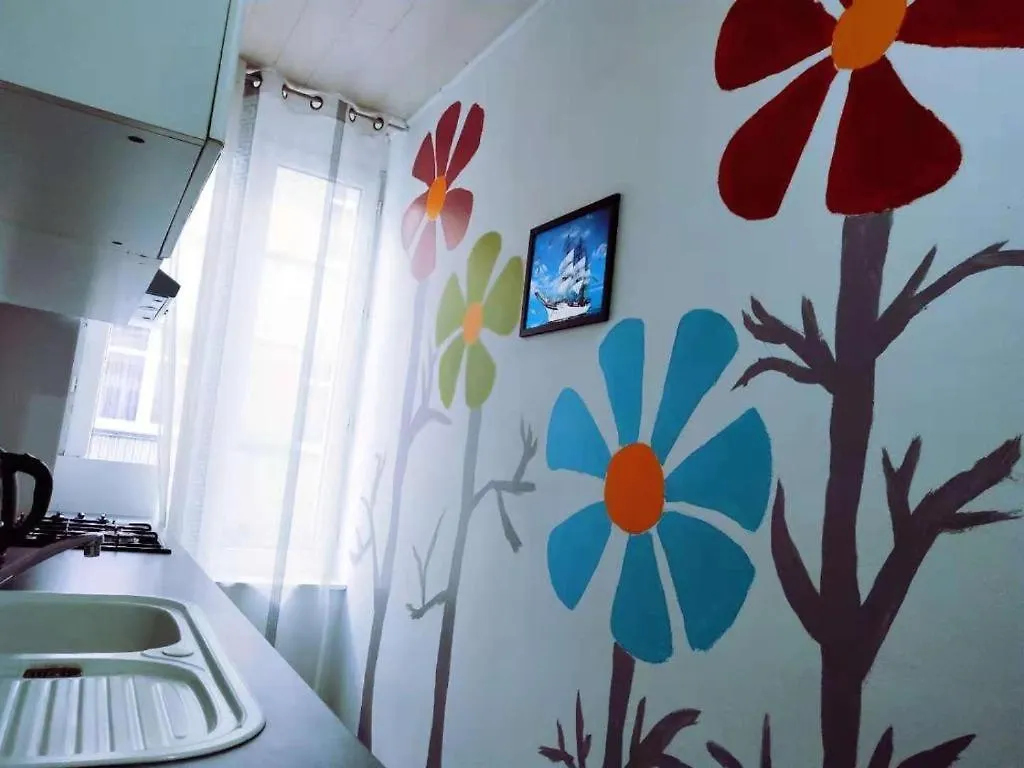 Cozy Rooms With Share The Bathroom And Kitchen Brüsszel